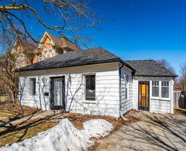 15 First Ave, Orangeville, Ontario L9W1H7, 3 Bedrooms Bedrooms, 6 Rooms Rooms,1 BathroomBathrooms,Detached,Sale,First,W4725196