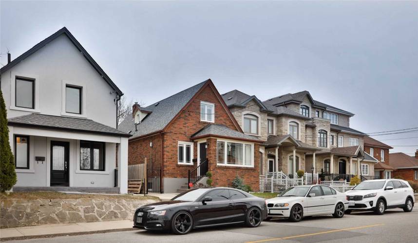 7 Corbett Ave, Toronto, Ontario M6N1V2, 3 Bedrooms Bedrooms, 6 Rooms Rooms,3 BathroomsBathrooms,Detached,Sale,Corbett,W4745860