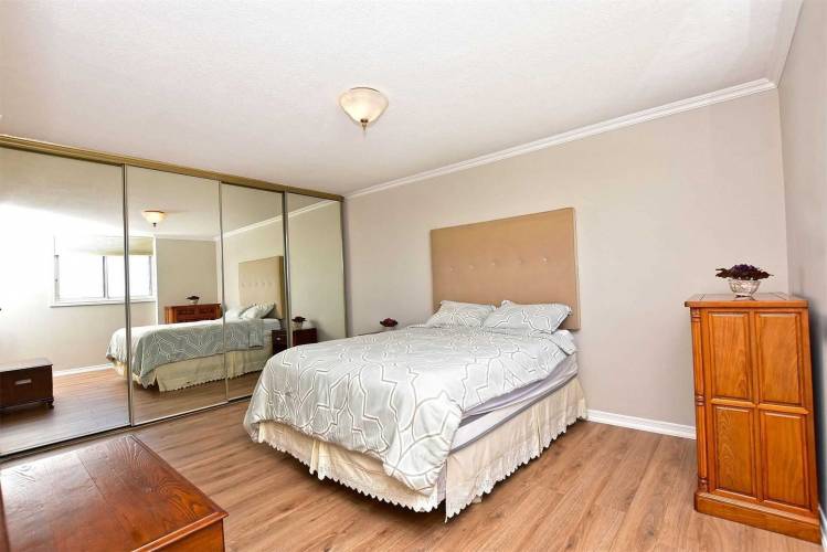 812 Burnhamthorpe Rd- Toronto- Ontario M9C 4W1, 2 Bedrooms Bedrooms, 6 Rooms Rooms,2 BathroomsBathrooms,Condo Apt,Sale,Burnhamthorpe,W4802888