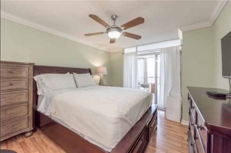 156 Enfield Pl- Mississauga- Ontario L5B4L8, 1 Bedroom Bedrooms, 5 Rooms Rooms,1 BathroomBathrooms,Condo Apt,Sale,Enfield,W4810132