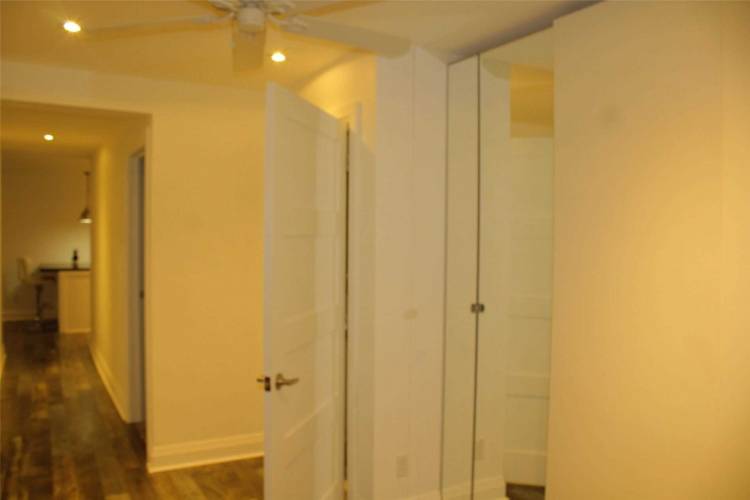 8 Cedar St- Ajax- Ontario L1S1V1, 3 Bedrooms Bedrooms, 6 Rooms Rooms,1 BathroomBathrooms,Detached,Sale,Cedar,E4811455
