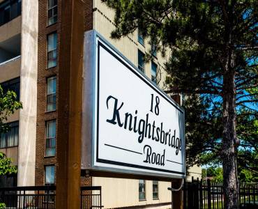 18 Knightsbridge Rd, Brampton, Ontario L6T3X5, 3 Bedrooms Bedrooms, 6 Rooms Rooms,2 BathroomsBathrooms,Condo Apt,Sale,Knightsbridge,W4811570