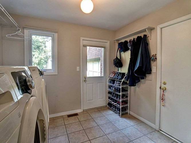 40 Kerr Shaver Terr- Brantford- Ontario N3T6H8, 4 Bedrooms Bedrooms, 9 Rooms Rooms,4 BathroomsBathrooms,Detached,Sale,Kerr Shaver,X4812684